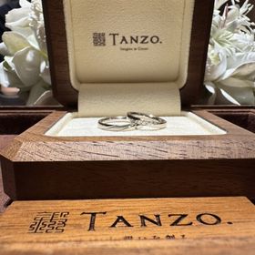 【TANZO.(鍛造指輪)の口コミ】 二人で相談しながら作成した指輪です。
幅を同じにしたこと、マット加工と…