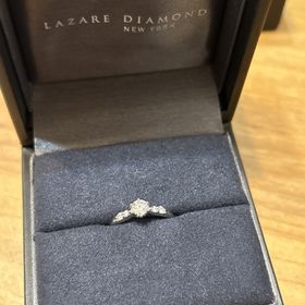 【ラザール ダイヤモンド(LAZARE DIAMOND)の口コミ】 とにかくダイヤの輝きが素晴らしいです。何店舗かブランドを回りましたが…