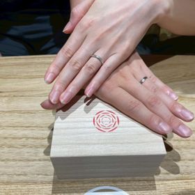 【出雲結(いずもゆい)の口コミ】 時結を購入しました。
シンプルなデザインがベースなものの、無骨さも兼ね…