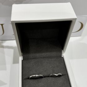 【TOWA(永遠)の口コミ】 シンプルだけど、エレガントなデザインです。普段の生活や仕事で指輪を見…