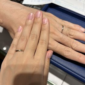 【銀座ダイヤモンドシライシの口コミ】 とにかくどの店舗よりも着け心地が良く、デザインもシンプルでした。ピン…