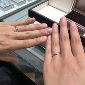 【アイプリモ(I-PRIMO)の口コミ】 手の形に合った指輪を選びました。
ウェーブでとても可愛いです。
男と女…