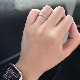 【アイプリモ(I-PRIMO)の口コミ】 シンプルな指輪よりキラキラしたのが好みで何件も見に行ってました。数多…