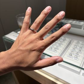【銀座ダイヤモンドシライシの口コミ】 インターネットで調べ、気になる指輪があったので来店しました。いろいろ…