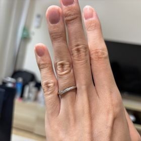 【銀座ダイヤモンドシライシの口コミ】 長く細めの指のため、海外ブランドのようなしっかりしたものでなく日本人…