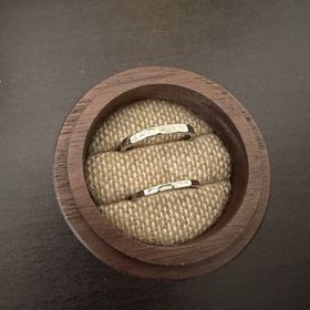 【鎌倉彫金工房の口コミ】 シンプルでありながら手作りのため個性もあり、日常使いしやすいと思いま…