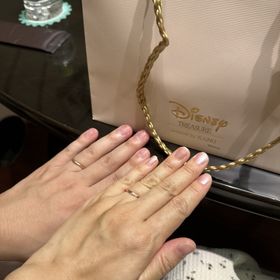 【ケイウノ ブライダル(K.UNO BRIDAL)の口コミ】 色が選べて指に合ったデザインが選べる所です
ディズニーが2人とも好きで…