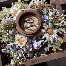 【鎌倉彫金工房の口コミ】 自分達の肌に合うカラーで選び、普段使いしやすいデザインを選びました。…