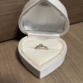 【JEWELRY STUDIO Advance(ジュエリースタジオアドバンス)】の口コミ ブラウンゴールドで仕立てて頂きました。
肌なじみがよく、可愛らしさの中...