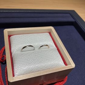 【TOMOE(トモエ)の口コミ】 シンプルながらも、ちょっとしたアクセントのあるデザインが気に入りまし…