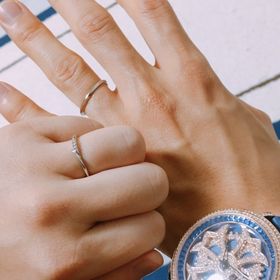 【アイプリモ(I-PRIMO)の口コミ】 華奢なデザインが気に入りました。初めての指輪選びに悩みましたが、シン…