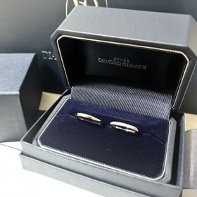 【銀座ダイヤモンドシライシの口コミ】 婚約指輪を受け取って手元にあった為、重ね付けしてより輝きを引き立たせ…