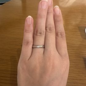 【ブシュロン(BOUCHERON)の口コミ】 ダイヤがついた指輪がよく、色々見せていただいた中で、あえてシンプル1箇…