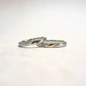 【BELETHE(ベルテ)】の口コミ 幅が広すぎず細すぎず、若干の丸みがあることで男女ともにすっきりと身につ...