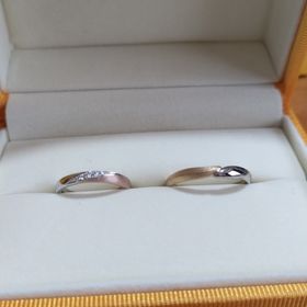 【ケイウノ ブライダル(K.UNO BRIDAL)の口コミ】 お互いが好きなようにデザインを変えられたことです。既製デザインの中で…