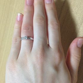 【ティファニー(Tiffany & Co.)の口コミ】 この指輪のいいところは、ダイヤが大きすぎず目立ち過ぎない為いくつにな…