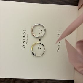 【アイプリモ(I-PRIMO)の口コミ】 指輪の色が単色のものと2色のものがあり、好きな色や自分に似合う色を選択…