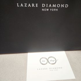 【ラザール ダイヤモンド(LAZARE DIAMOND)の口コミ】 派手すぎず、でもダイヤモンドが綺麗で、日常でもちょうどいいキラキラ感…