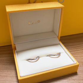 【ケイウノ ブライダル(K.UNO BRIDAL)の口コミ】 セミオーダーのバリエーションが豊富で、デザインに一目惚れしたルミナー…