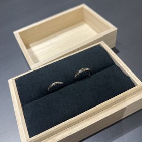 【出雲結(いずもゆい)の口コミ】 指輪のデザイン一つ一つに言葉がありその言葉はもちろん
言葉の意味にもし…