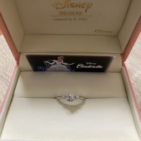 【ケイウノ ブライダル(K.UNO BRIDAL)の口コミ】 ストレートタイプなので重ね付けしやすいです。周りに1周枠があるので、ダ…