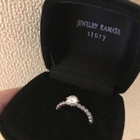 【JEWELRY  KAMATA(ジュエリーかまた)の口コミ】 指輪のデザインが人とかぶらないような素敵なデザインだったのが決めてで…