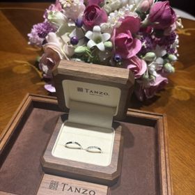 【TANZO.(鍛造指輪)の口コミ】 何と言っても指にはめた時の感覚がとても良いところ。自分たちに合った指…