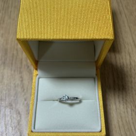 【ケイウノ ブライダル(K.UNO BRIDAL)の口コミ】 　初めは、違う店舗で婚約指輪を見させていただき、その甲斐もあり別の店…