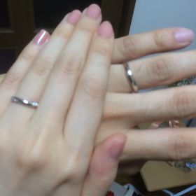 【銀座ダイヤモンドシライシの口コミ】 夫婦ともにデザインが気に入ったから。
普段指輪しない人にとっても、指輪…