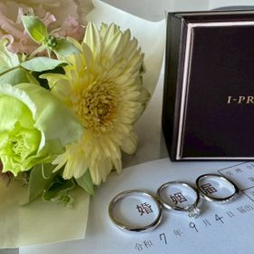 【アイプリモ(I-PRIMO)の口コミ】 シンプルなデザインだけど、ダイヤモンドがななめに入っていてとても綺麗…