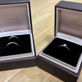 【アイプリモ(I-PRIMO)の口コミ】 【指輪のデザイン】
シンプルすぎず奇抜すぎず、飽きのこないデザインです…