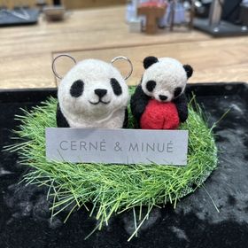【CERNÉ＆MINUÉ by BIJOUPIKO(セルネとミヌエ バイ ビジュピコ)】の口コミ 2人で太さやデザインなどを相談し、丁寧なフォローをしてもらいながら手作...