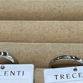 【TRECENTI(トレセンテ)の口コミ】 とても質のいい豪華に見えるプラチナの結婚指輪です。シンプルで日常使い…