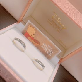 【ケイウノ ブライダル(K.UNO BRIDAL)の口コミ】 プーさんの大好きなはちみつが
リングにかかっているような可愛いデザイン…