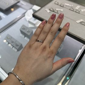 【STAR JEWELRY(スタージュエリー)】の口コミ プラチナ一色ではなく、ピンクゴールドを挟んでいて、またダイヤも埋め込ま...