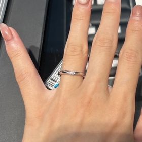 【エクセルコダイヤモンド(EXELCO DIAMOND)の口コミ】 シンプルだけど自家製のダイヤモンドがきらきらとひかるこちらに魅力を感…