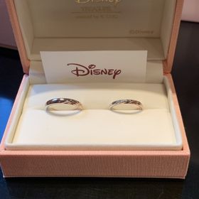 【ケイウノ ブライダル(K.UNO BRIDAL)の口コミ】 デザインはとても綺麗で、着け心地もすごくいいです。価格はオプションを…