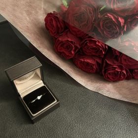 【アイプリモ(I-PRIMO)の口コミ】 初めて指輪を購入しました。デザインは色々な店舗ブランド見させて頂いた…