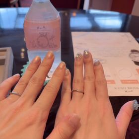 【ケイウノ ブライダル(K.UNO BRIDAL)の口コミ】 実際にデザイナーさんが目の前で、デザインを描いてくれるため刻印などの…