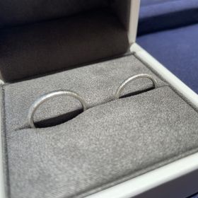 【ECRIN(エクラン)の口コミ】 デザインはシンプルながらも表面に加工が施されているので、個性的な雰囲…