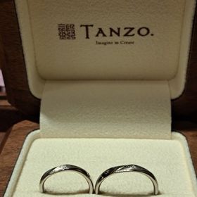 【TANZO.(鍛造指輪)の口コミ】 結婚指輪はデザインを二人でじっくり悩んで決めました。実際に「入籍指輪…