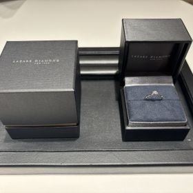 【ラザール ダイヤモンド(LAZARE DIAMOND)の口コミ】 なんと言ってもダイヤモンドの輝きが他と違うところ。それは、世界三代カ…