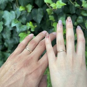 【アイプリモ(I-PRIMO)の口コミ】 シンプルかつおしゃれなウェーブの形で、自分たちの指の状態に合った指輪…