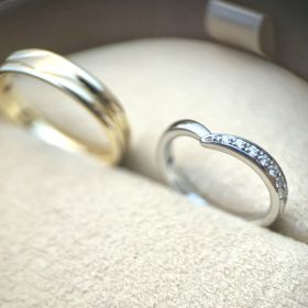 【COLANY(コラニー)の口コミ】 ダイヤモンドが片側だけに入ってるためシンプルすぎず派手すぎず普段使い…