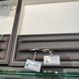 【アイプリモ(I-PRIMO)の口コミ】 ウェーブデザインで、小さいダイヤモンドがキラキラしていてとても可愛い…