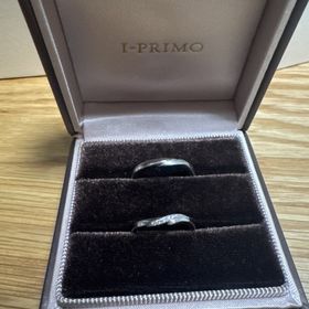【アイプリモ(I-PRIMO)の口コミ】 シンプルすぎず、派手すぎずな指輪のデザインでほぼ一目惚れでした。元々…
