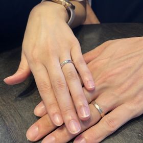 【ケイウノ ブライダル(K.UNO BRIDAL)の口コミ】 展示されている指輪の基本形を選び、デザイン・太さなどオリジナルで作成…