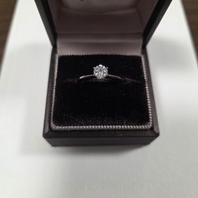 【アイプリモ(I-PRIMO)の口コミ】 ダイヤモンドのグレードが高く、透明度も高いです。ダイヤモンドにこだわ…