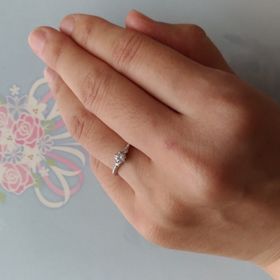 【銀座ダイヤモンドシライシの口コミ】 知人からダイヤモンドの輝きが素敵ですときいていたので、店舗に夫と足を…