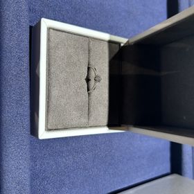 【COEUR D'OR(クゥドール)の口コミ】 ピンクダイヤモンドが両側に付いているのがとっても綺麗で可愛らしさもあ…